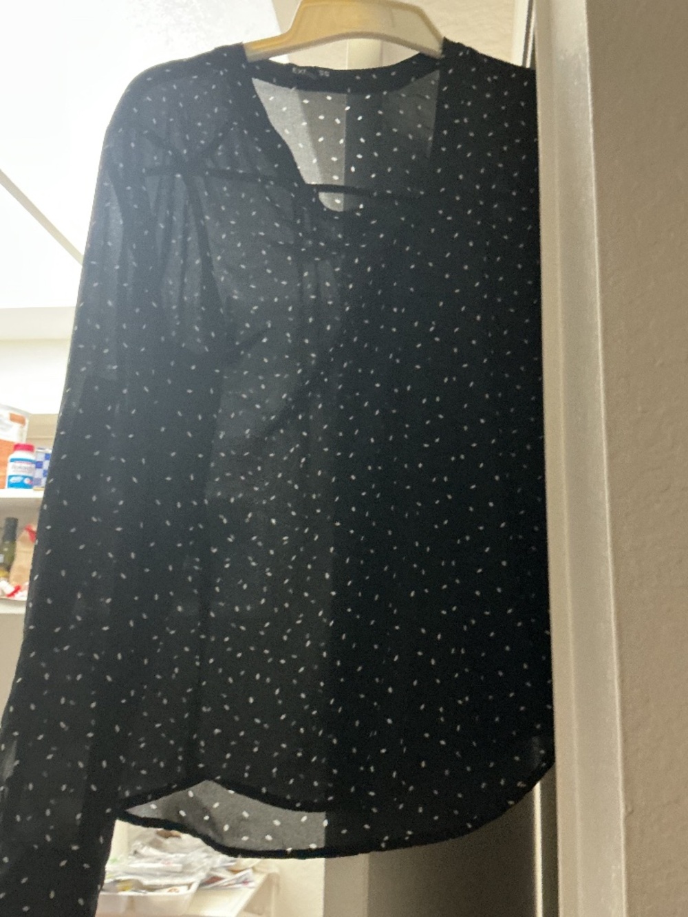 Express leaf pattern blouse quality size medium NWOT